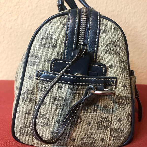 MCM Handbag - Picture 4 of 13